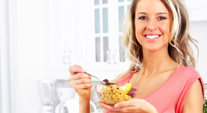 أفضل الأطعمة المناسبة لك وللجنين خلال فترة الحمل